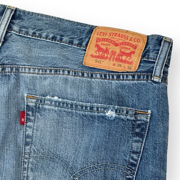 Levis 541 Athletic Fit Distressed Jeans Mens 36x32 Blue Medium Wash 100% Cotton - Picture 8 of 11